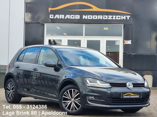 Photo 1 : Volkswagen Golf 2017 Petrol