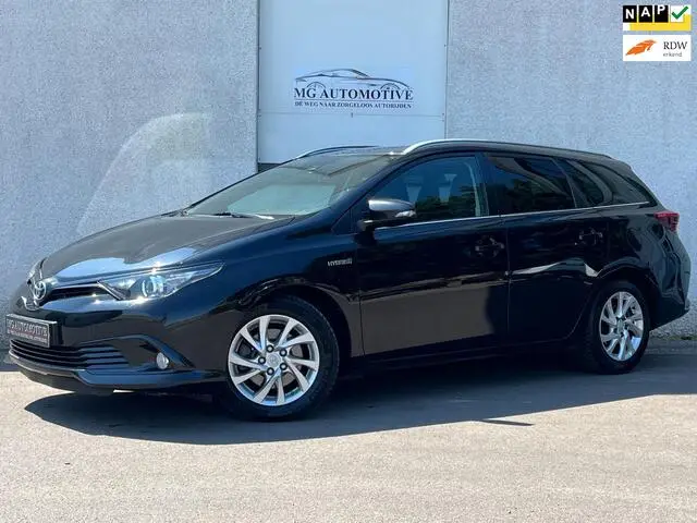 Photo 1 : Toyota Auris 2018 Hybride