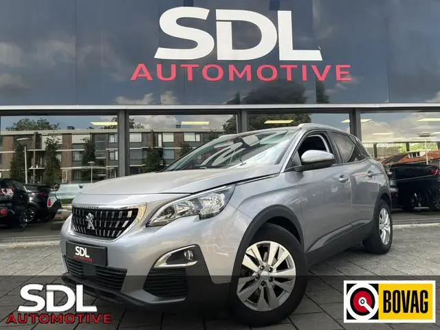 Photo 1 : Peugeot 3008 2017 Petrol