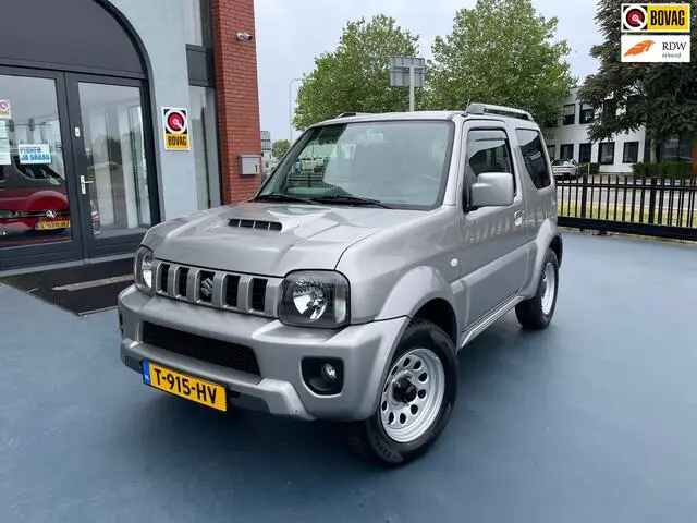 Photo 1 : Suzuki Jimny 2016 Petrol