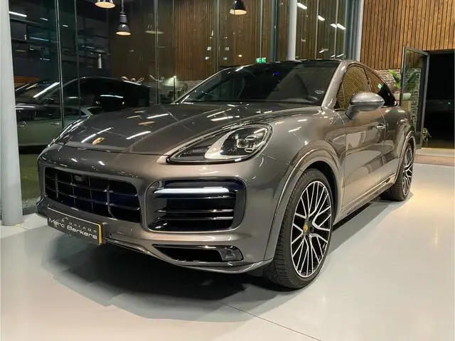 Photo 1 : Porsche Cayenne 2019 Essence