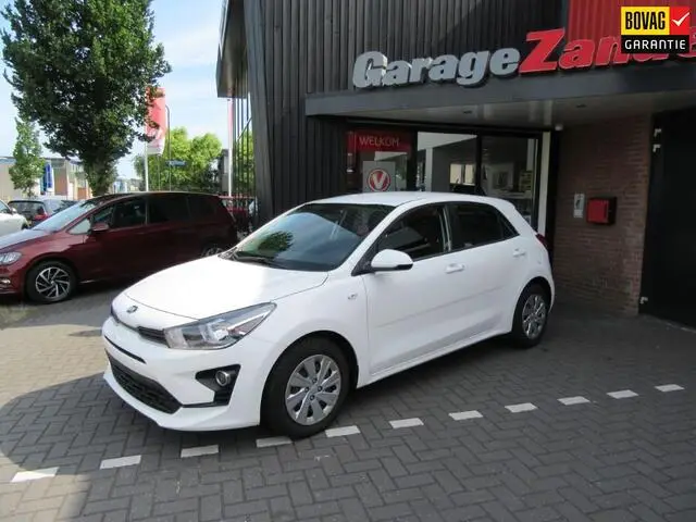 Photo 1 : Kia Rio 2021 Essence