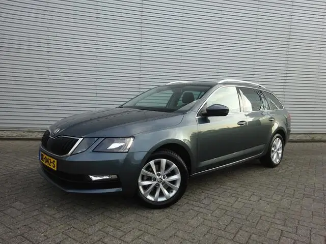 Photo 1 : Skoda Octavia 2019 Petrol