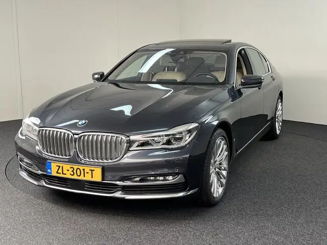 Photo 1 : Bmw Serie 7 2018 Petrol