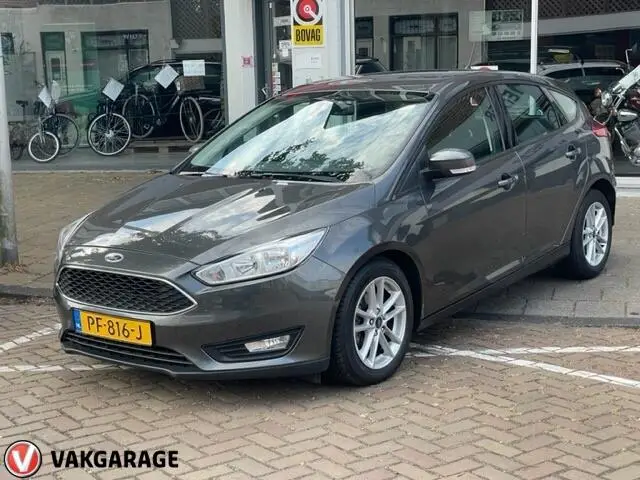 Photo 1 : Ford Focus 2017 Petrol