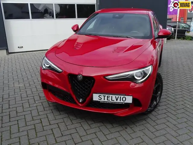 Photo 1 : Alfa Romeo Stelvio 2018 Petrol