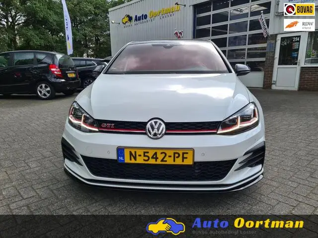 Photo 1 : Volkswagen Golf 2019 Essence