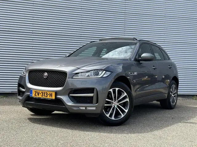 Photo 1 : Jaguar F-pace 2019 Essence