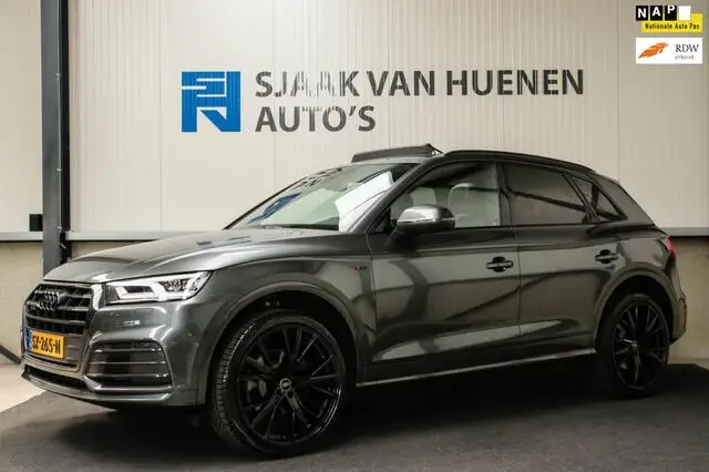 Photo 1 : Audi Q5 2018 Essence