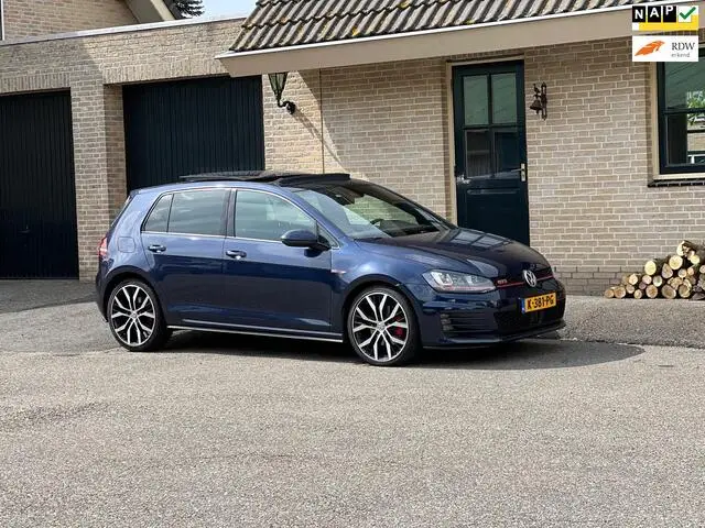 Photo 1 : Volkswagen Golf 2016 Essence