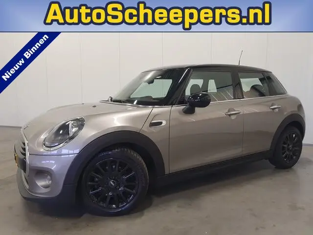 Photo 1 : Mini Cooper 2018 Petrol