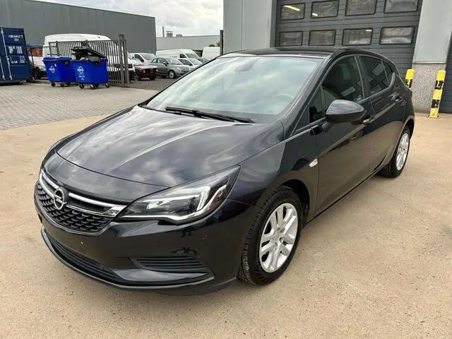 Photo 1 : Opel Astra 2016 Essence