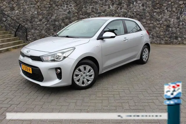 Photo 1 : Kia Rio 2018 Petrol