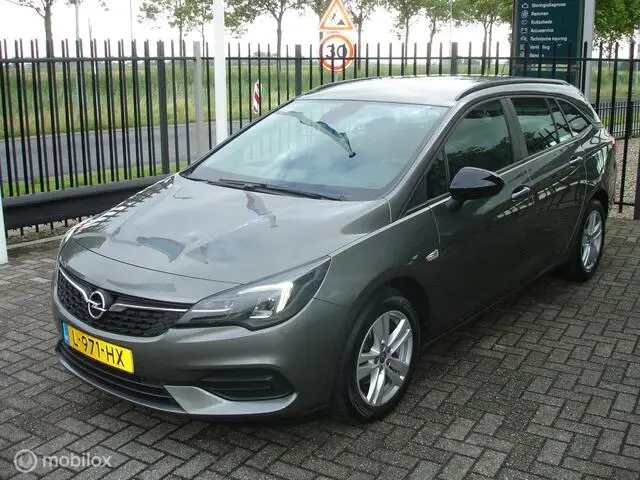 Photo 1 : Opel Astra 2021 Essence