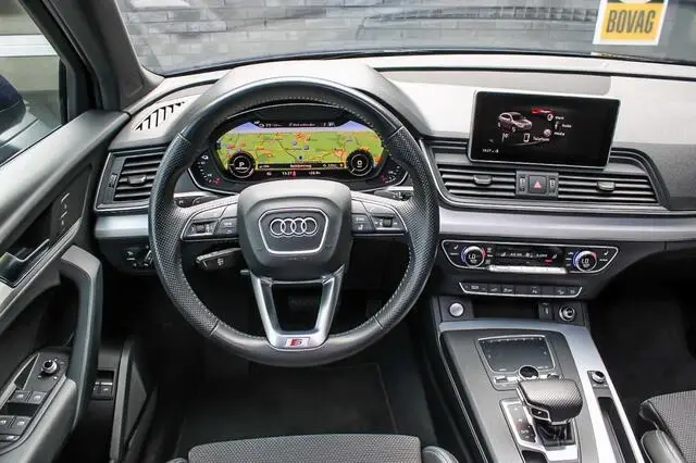 Photo 1 : Audi Q5 2020 Hybrid