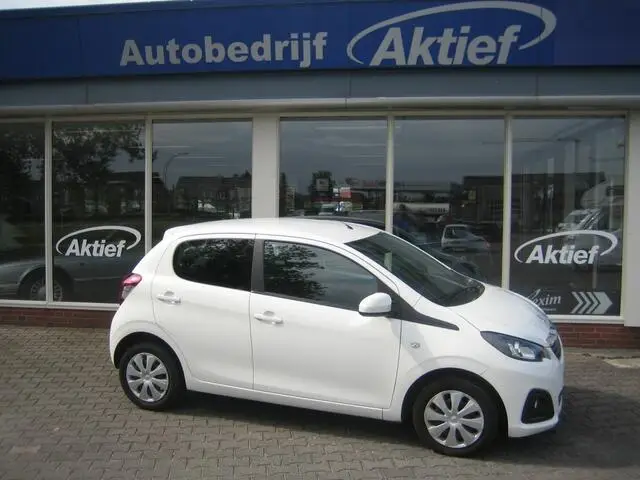 Photo 1 : Peugeot 108 2020 Essence