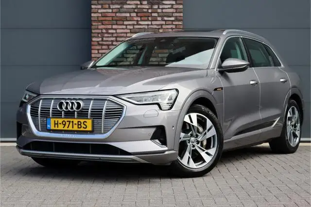 Photo 1 : Audi E-tron 2019 Électrique