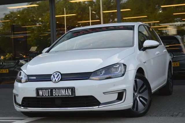 Photo 1 : Volkswagen Golf 2016 Électrique