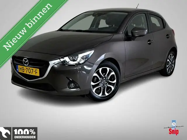 Photo 1 : Mazda 2 2015 Petrol