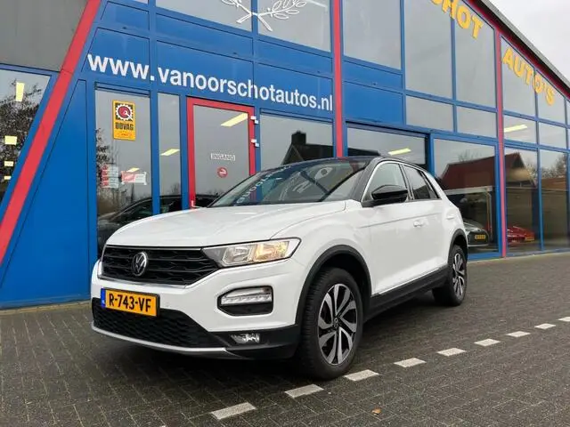 Photo 1 : Volkswagen T-roc 2021 Petrol