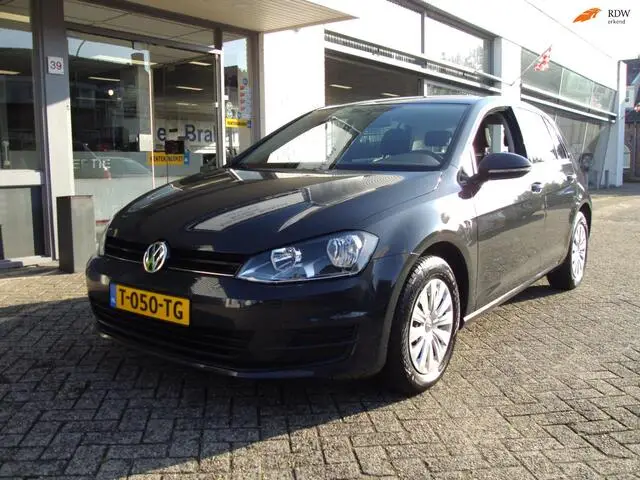 Photo 1 : Volkswagen Golf 2015 Petrol