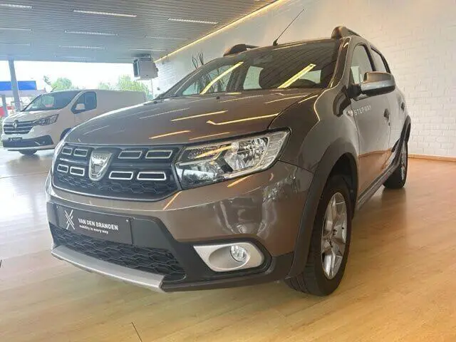 Photo 1 : Dacia Sandero 2021 Essence