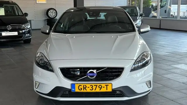 Photo 1 : Volvo V40 2015 Diesel