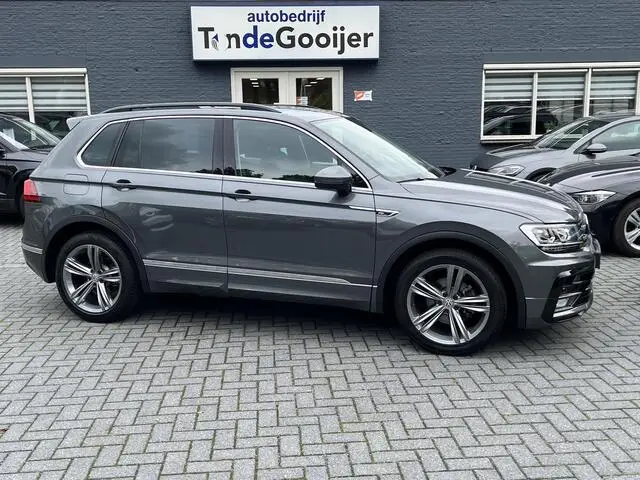 Photo 1 : Volkswagen Tiguan 2020 Petrol