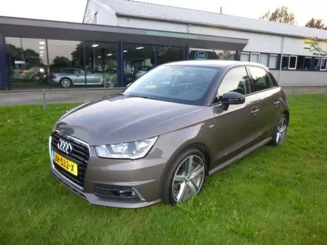 Photo 1 : Audi A1 2016 Essence