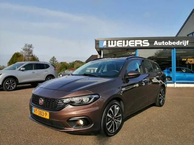 Photo 1 : Fiat Tipo 2018 Petrol