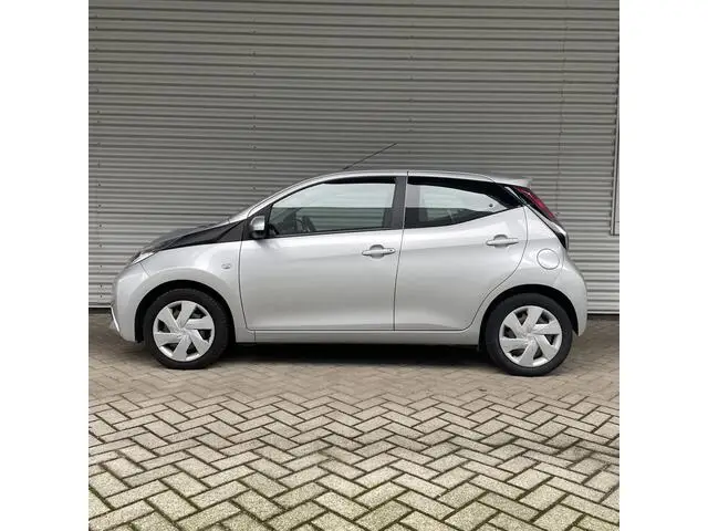 Photo 1 : Toyota Aygo 2018 Essence