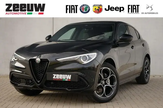 Photo 1 : Alfa Romeo Stelvio 2022 Petrol