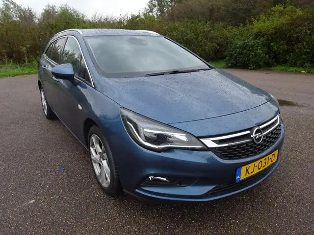 Photo 1 : Opel Astra 2016 Petrol