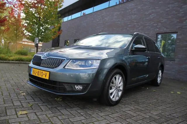 Photo 1 : Skoda Octavia 2017 Essence