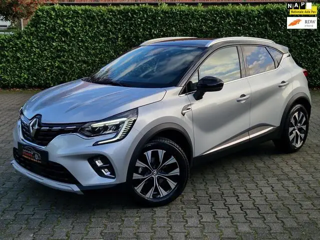 Photo 1 : Renault Captur 2023 Essence