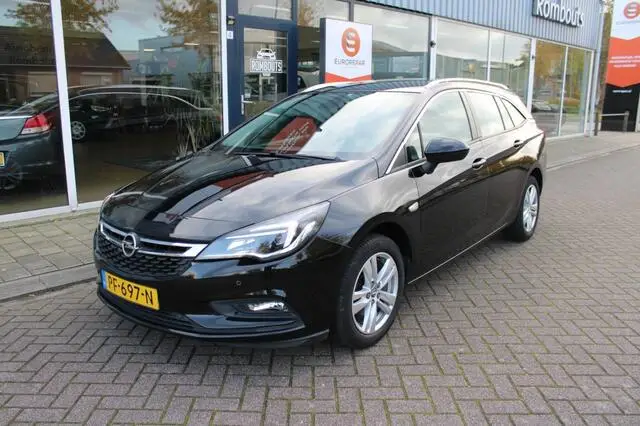 Photo 1 : Opel Astra 2017 Essence