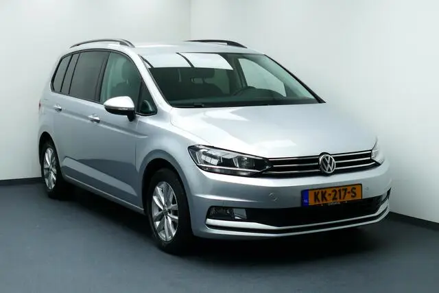 Photo 1 : Volkswagen Touran 2016 Essence