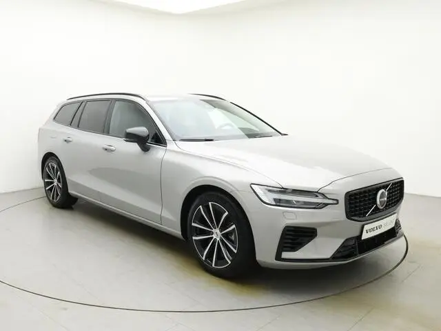 Photo 1 : Volvo V60 2023 Hybrid