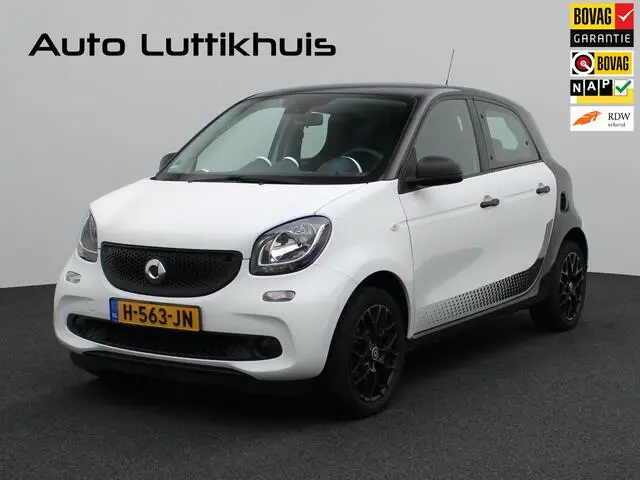 Photo 1 : Smart Forfour 2019 Petrol