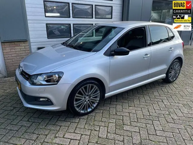 Photo 1 : Volkswagen Polo 2015 Essence