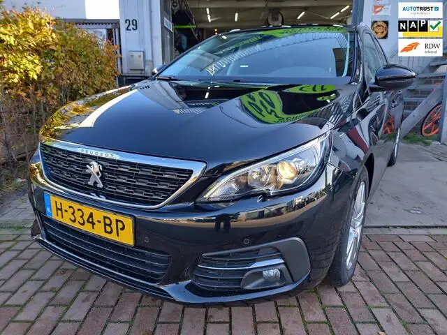 Photo 1 : Peugeot 308 2020 Essence