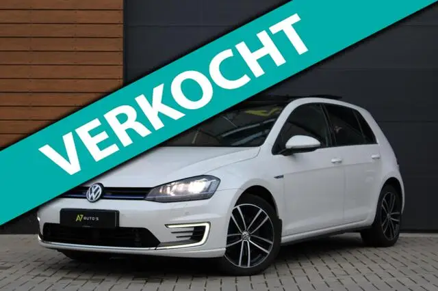 Photo 1 : Volkswagen Golf 2016 Hybrid