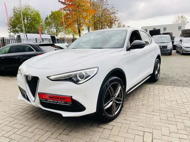 Photo 1 : Alfa Romeo Stelvio 2019 Petrol