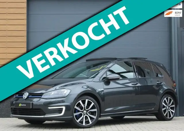 Photo 1 : Volkswagen Golf 2015 Hybrid