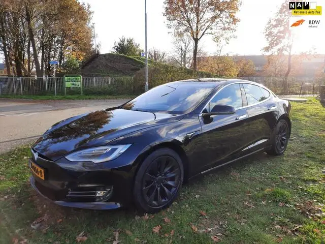 Photo 1 : Tesla Model S 2018 Electric