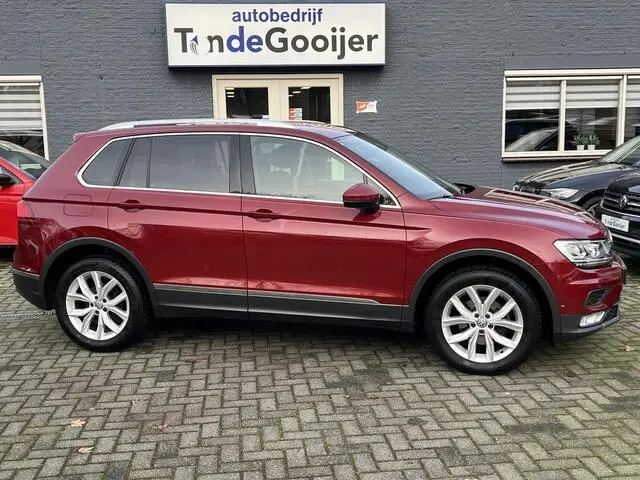 Photo 1 : Volkswagen Tiguan 2017 Essence