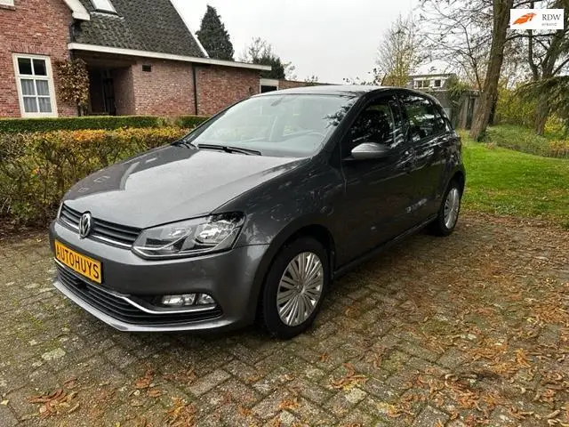 Photo 1 : Volkswagen Polo 2017 Petrol