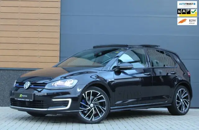 Photo 1 : Volkswagen Golf 2015 Hybrid