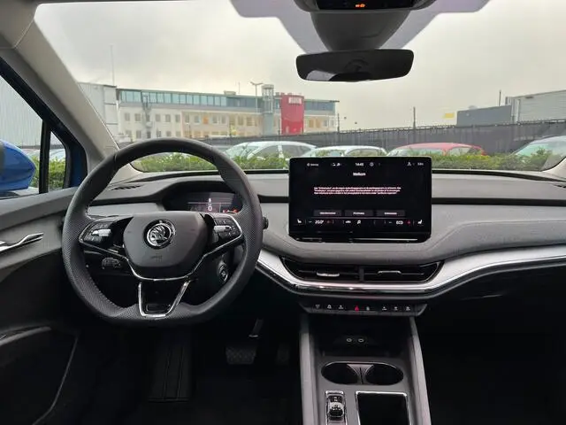 Photo 1 : Skoda Enyaq 2023 Électrique