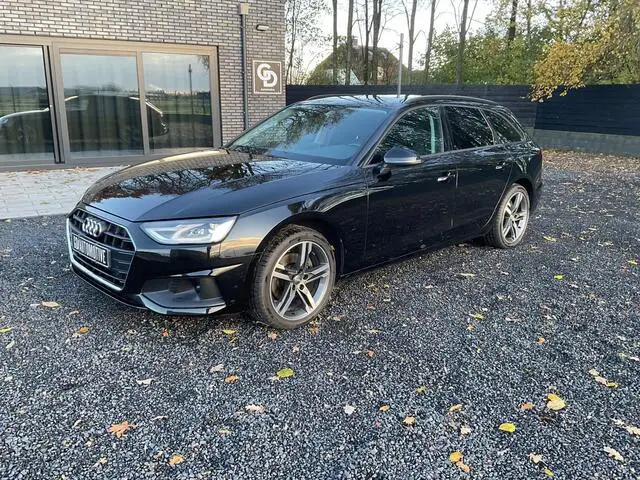 Photo 1 : Audi A4 2020 Petrol